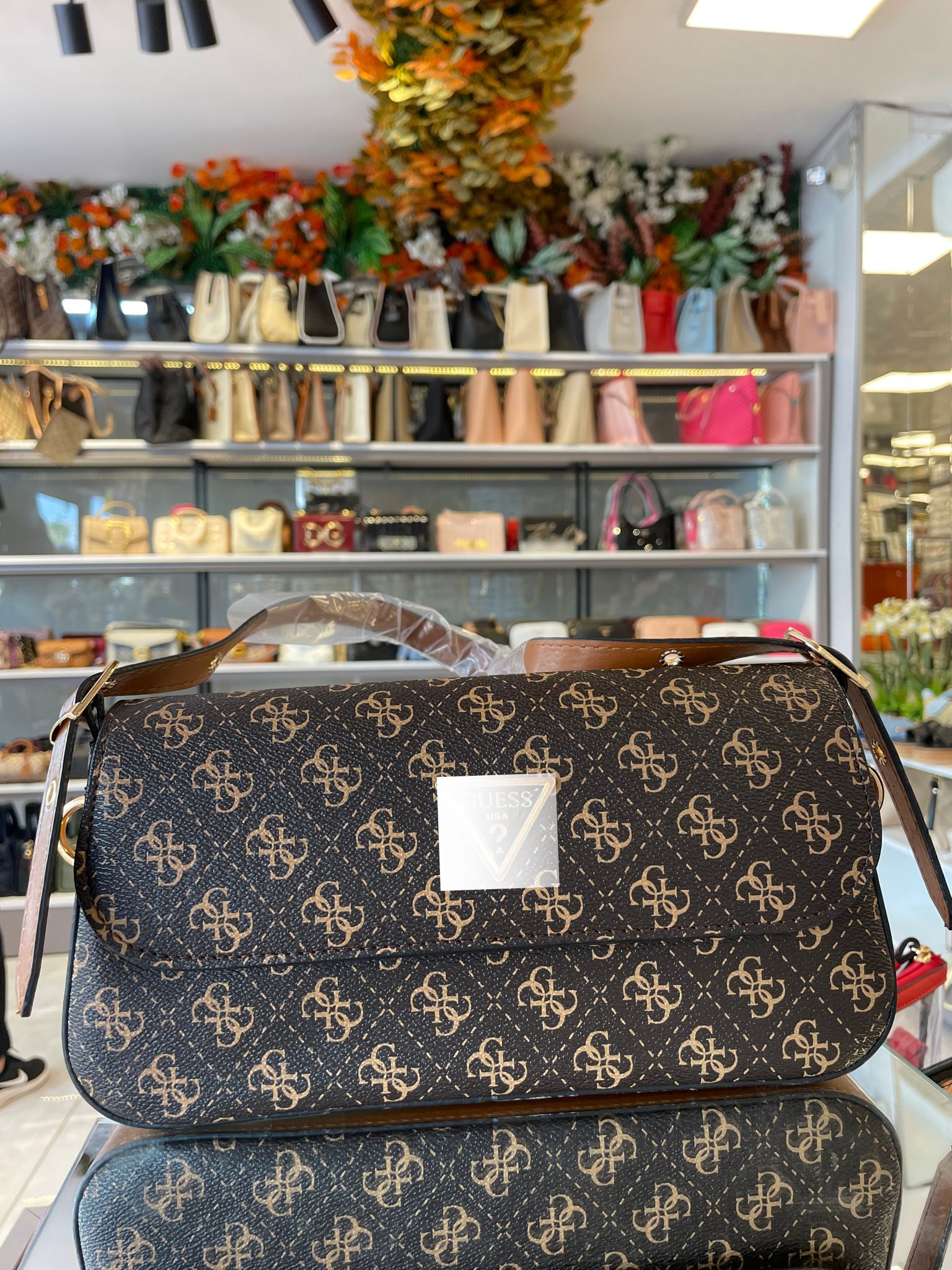 Marka Desenli Çanta